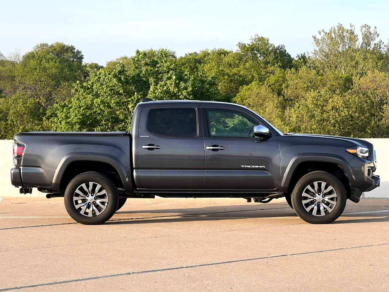 Toyota Tacoma Limited Double Cab V6 6AT 4WD 2022 Toyota Tacoma Limited Double Cab V6 6AT 4WD 2022