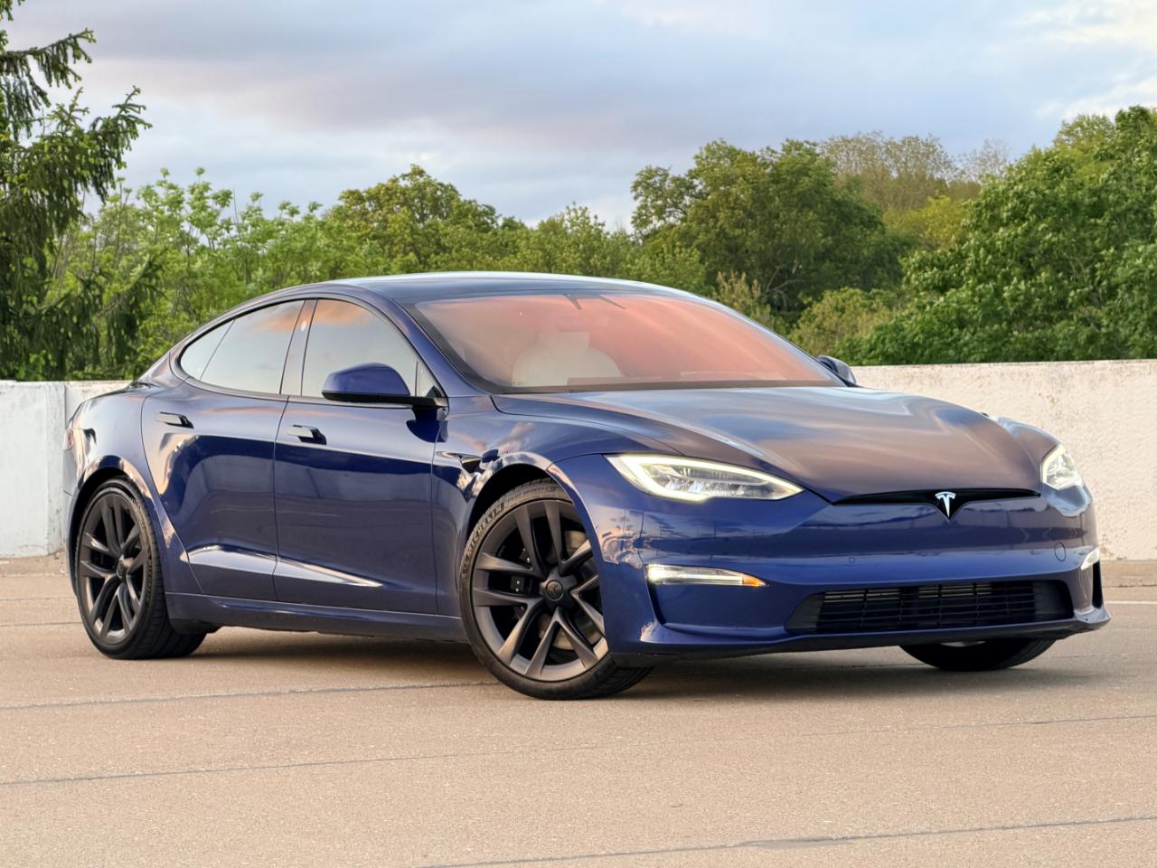 2022 Tesla Model S Plaid