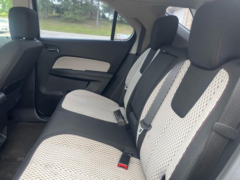 Chevrolet Equinox LS 2WD 2011