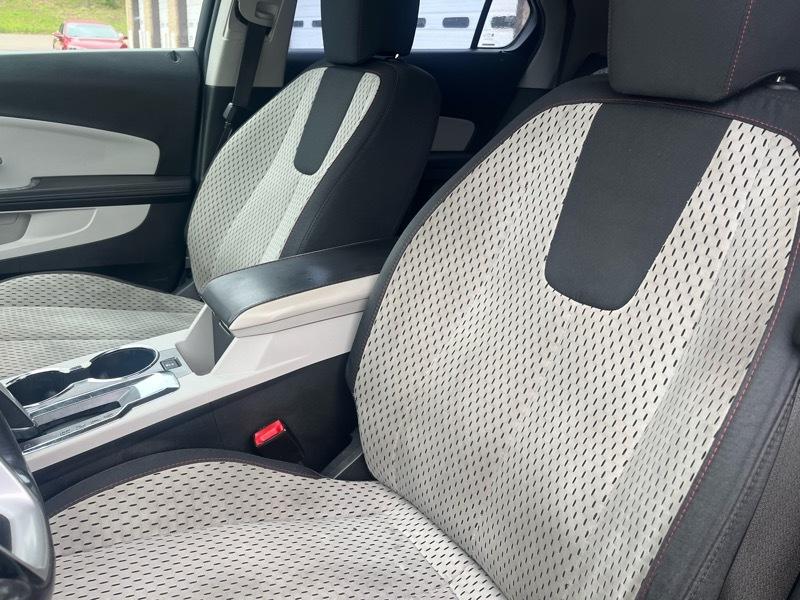 Chevrolet Equinox LS 2WD 2011