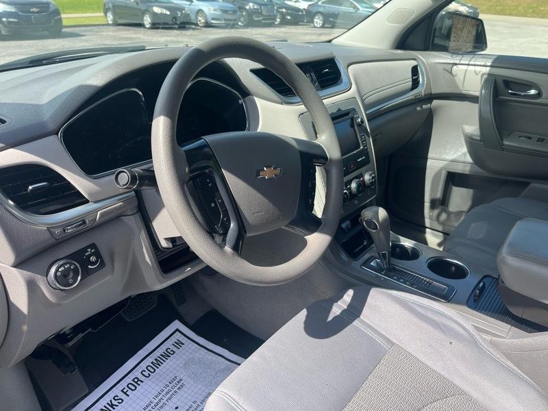 Chevrolet Traverse LS FWD w/PDC 2013