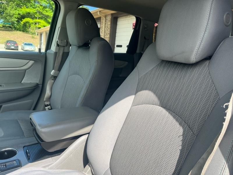 Chevrolet Traverse LS FWD w/PDC 2013
