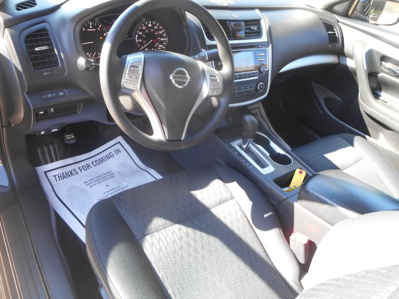 Nissan Altima 2.5 S 2017 Nissan Altima 2.5 S 2017