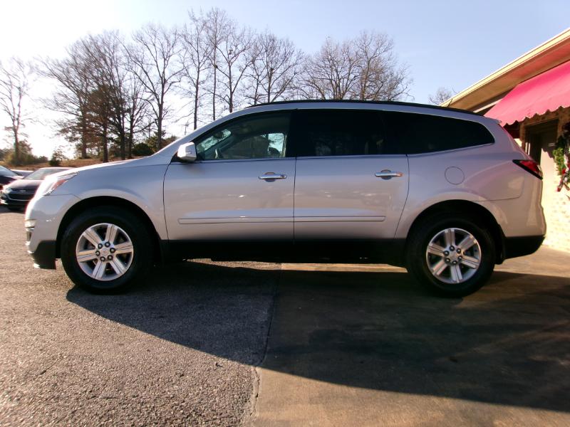 Chevrolet Traverse 2LT FWD 2013