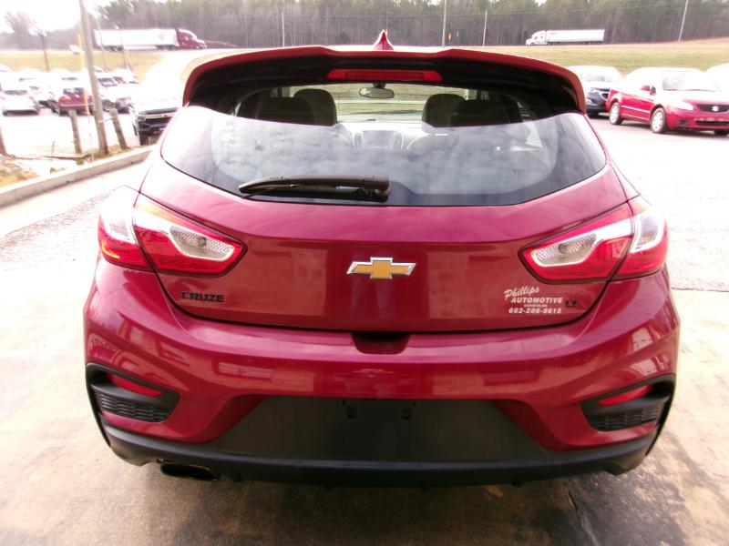 Chevrolet Cruze LT Auto Hatchback 2017