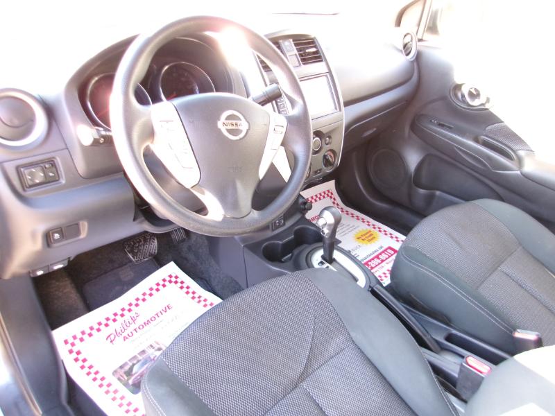 Nissan Versa 1.6 S 5M 2019