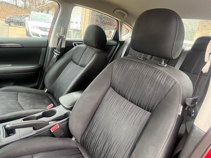 Nissan Sentra S 6MT 2017