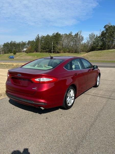 Ford Fusion SE 2015