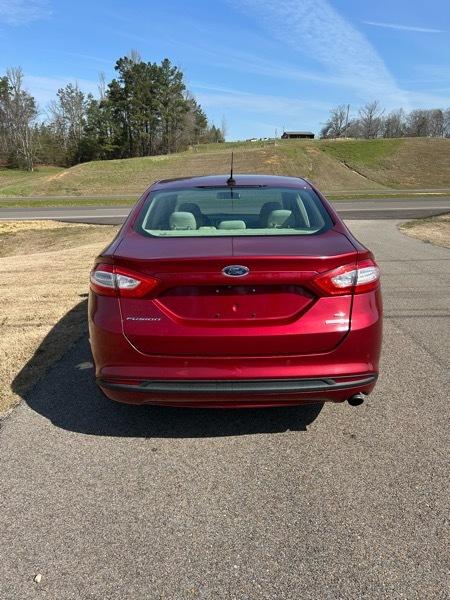 Ford Fusion SE 2015