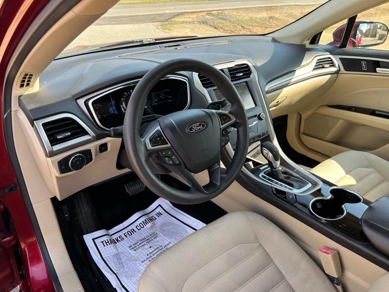 Ford Fusion SE 2015