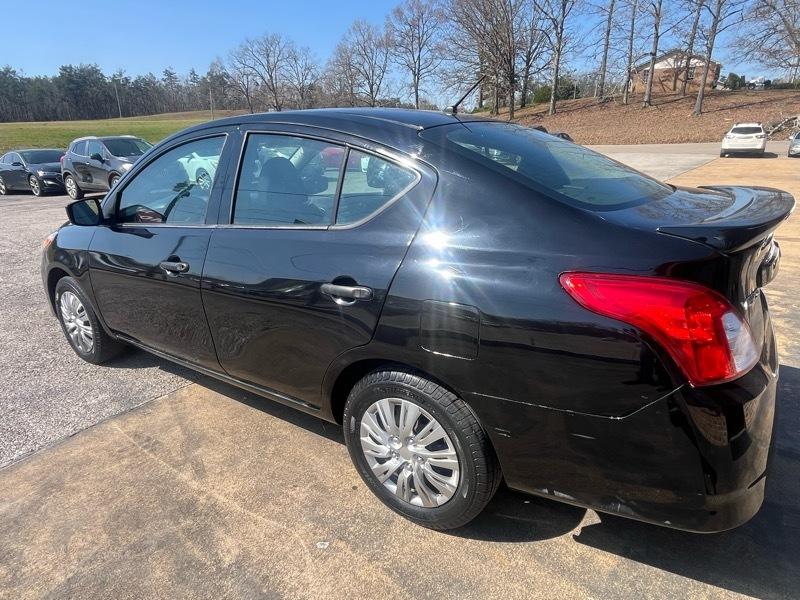 Nissan Versa 1.6 S 5M 2019