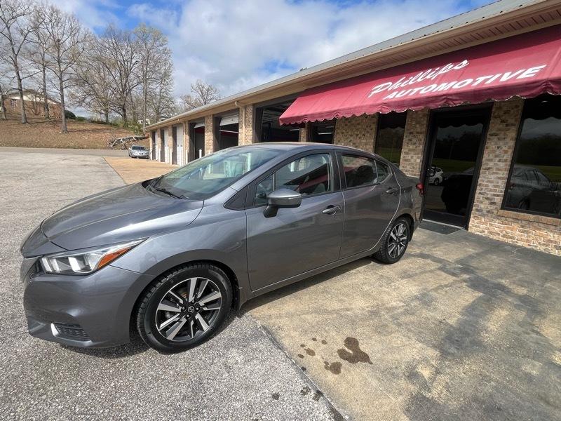 Nissan Versa SV 2021