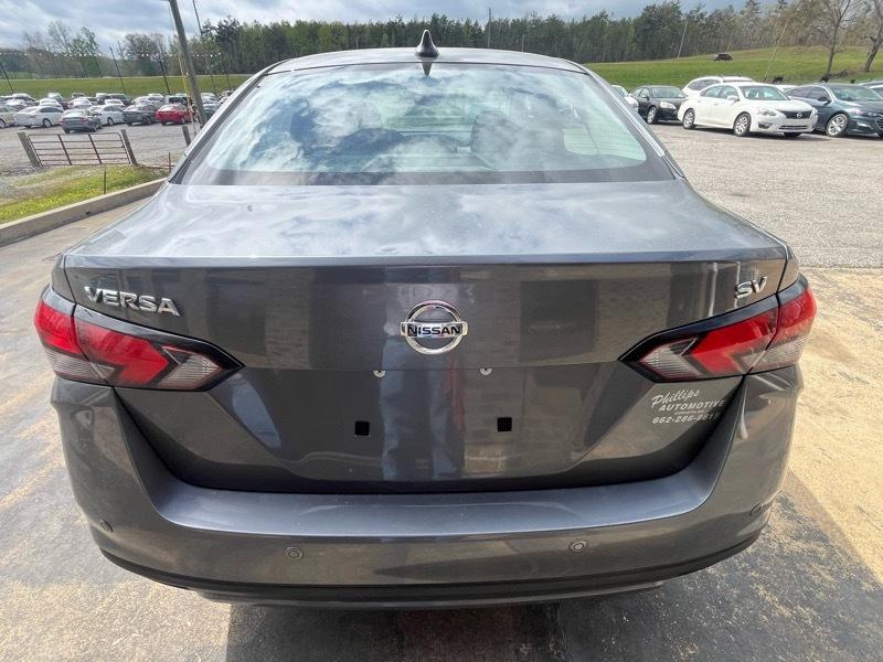 Nissan Versa SV 2021