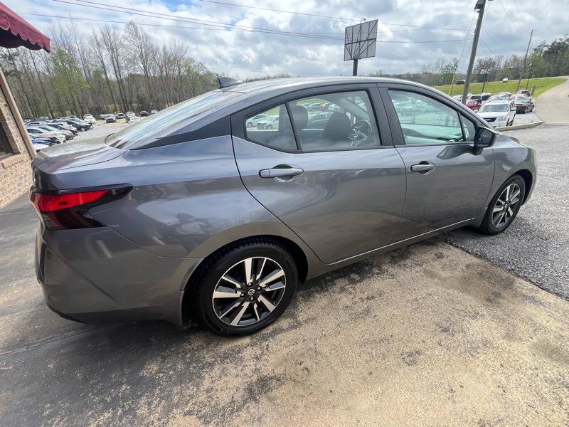 Nissan Versa SV 2021