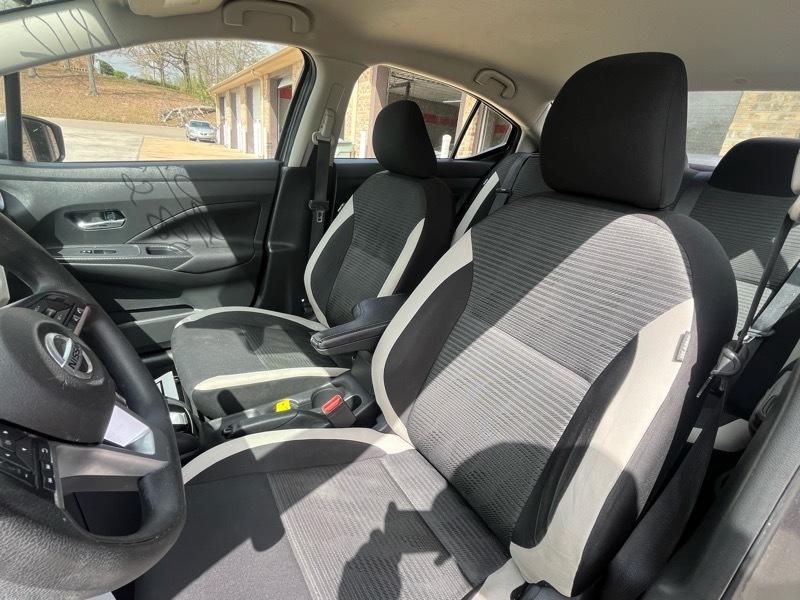 Nissan Versa SV 2021