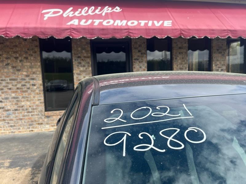 Nissan Versa SV 2021