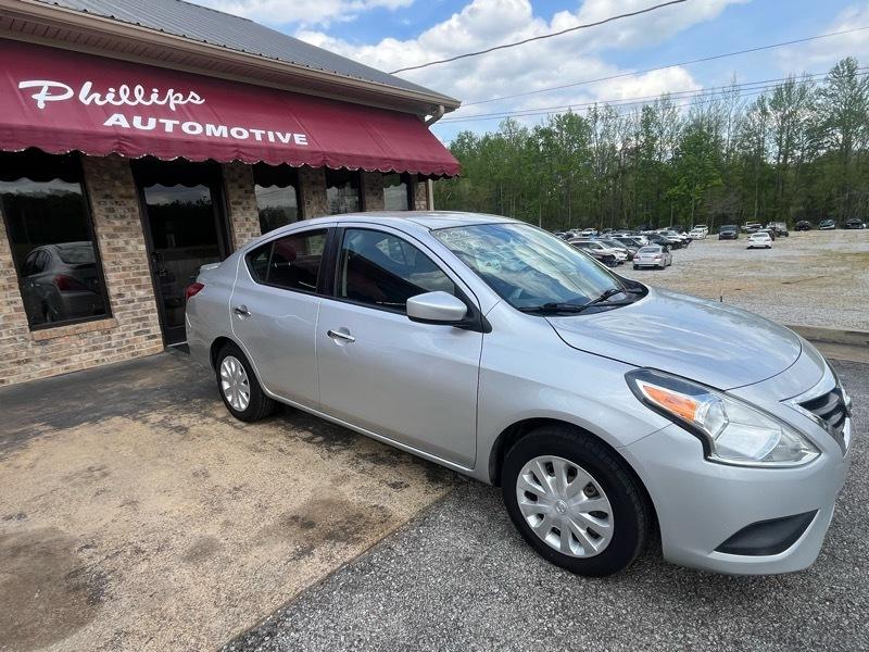 Nissan Versa 1.6 S 5M 2018