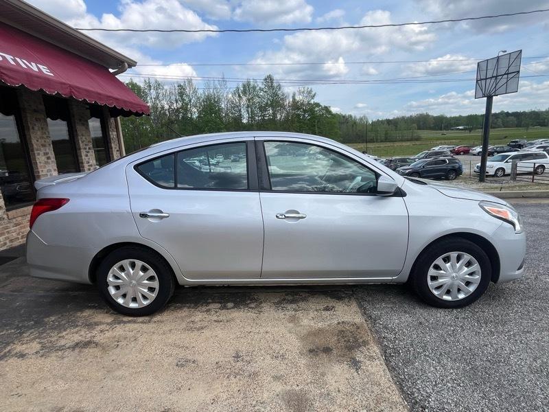 Nissan Versa 1.6 S 5M 2018