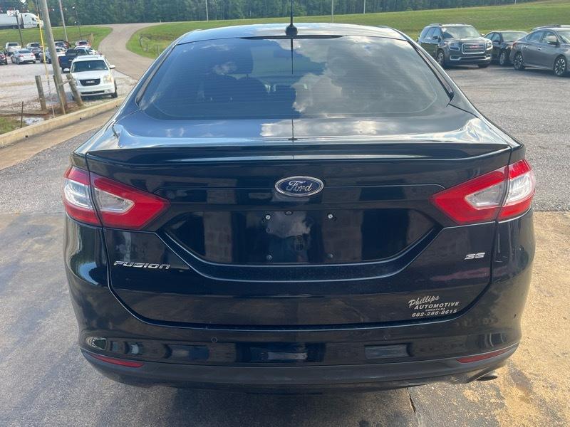 Ford Fusion SE 2016
