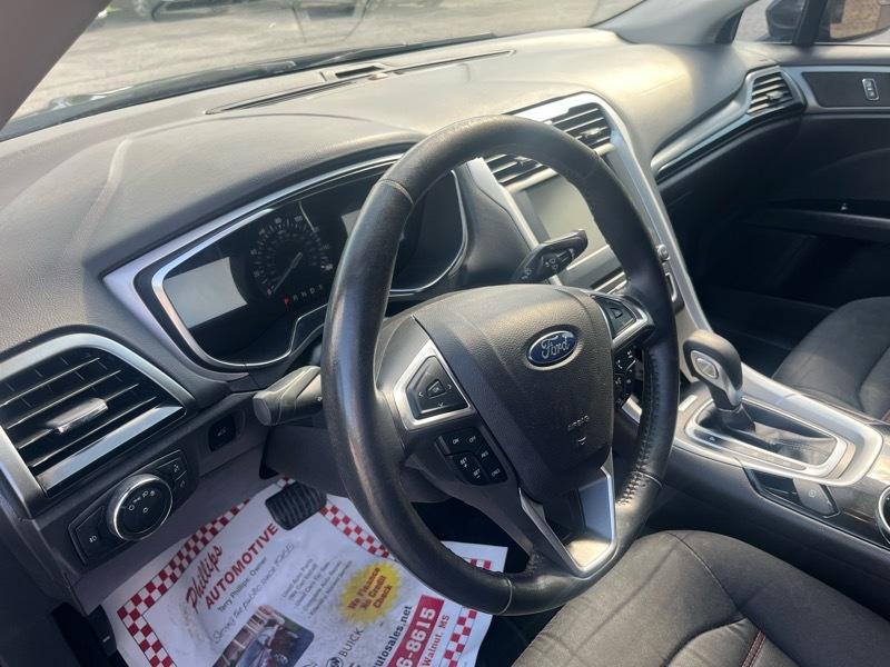 Ford Fusion SE 2016