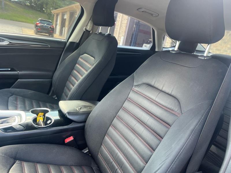 Ford Fusion SE 2016