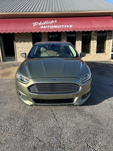 Ford Fusion Hybrid SE 2013