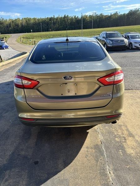 Ford Fusion Hybrid SE 2013