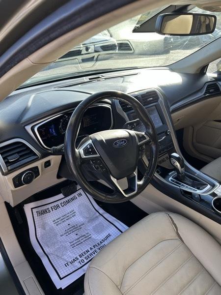 Ford Fusion Hybrid SE 2013