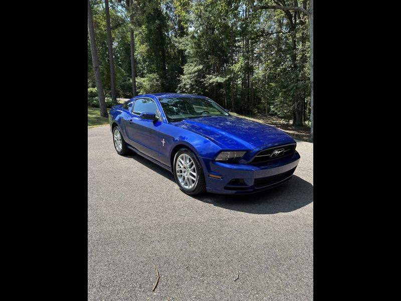 Ford Mustang V6 Coupe 2013