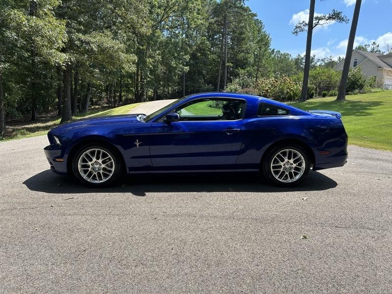 Ford Mustang V6 Coupe 2013
