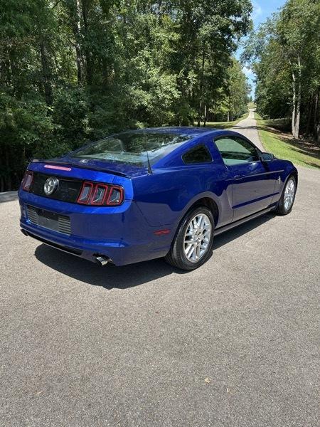 Ford Mustang V6 Coupe 2013