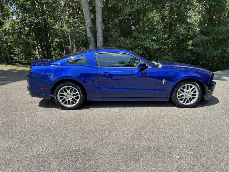 Ford Mustang V6 Coupe 2013
