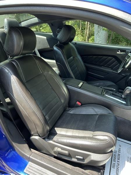 Ford Mustang V6 Coupe 2013