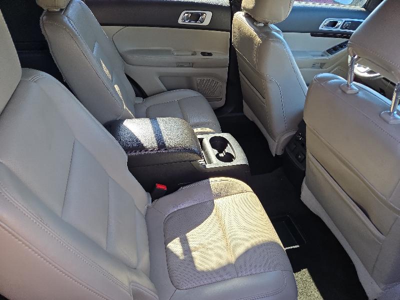 Ford Explorer Limited FWD 2011