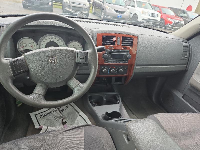 Dodge Dakota SLT Quad Cab 2WD 2005