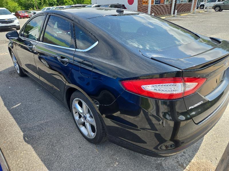 Ford Fusion SE 2016