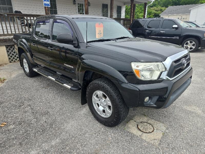 Toyota Tacoma PreRunner Double Cab V6 5AT 2WD 2015