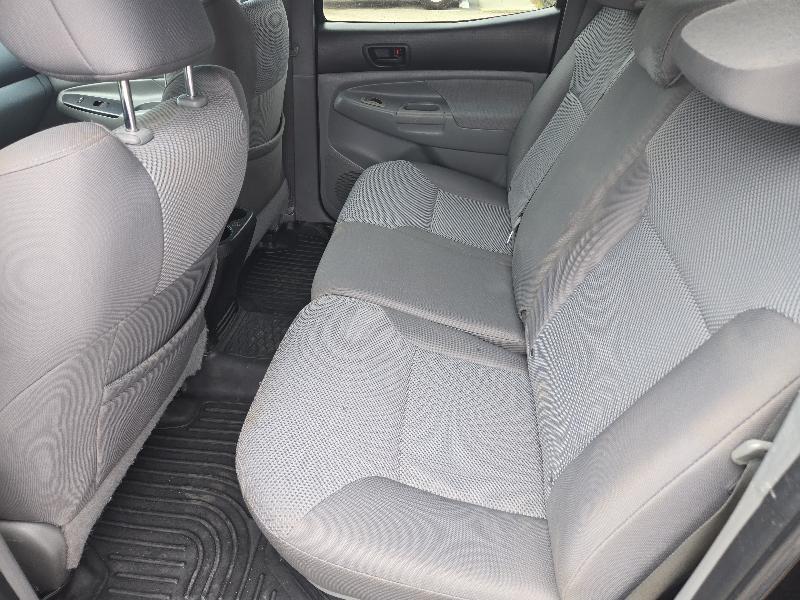 Toyota Tacoma PreRunner Double Cab V6 5AT 2WD 2015