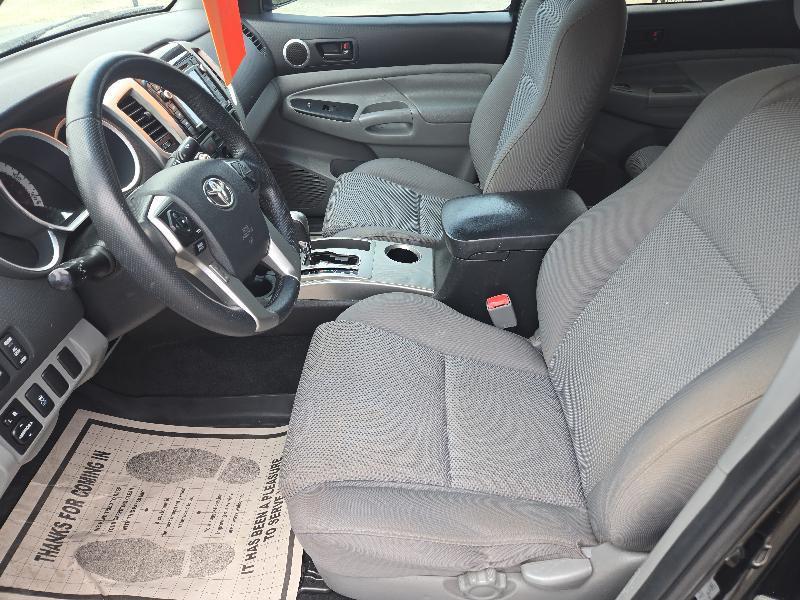 Toyota Tacoma PreRunner Double Cab V6 5AT 2WD 2015