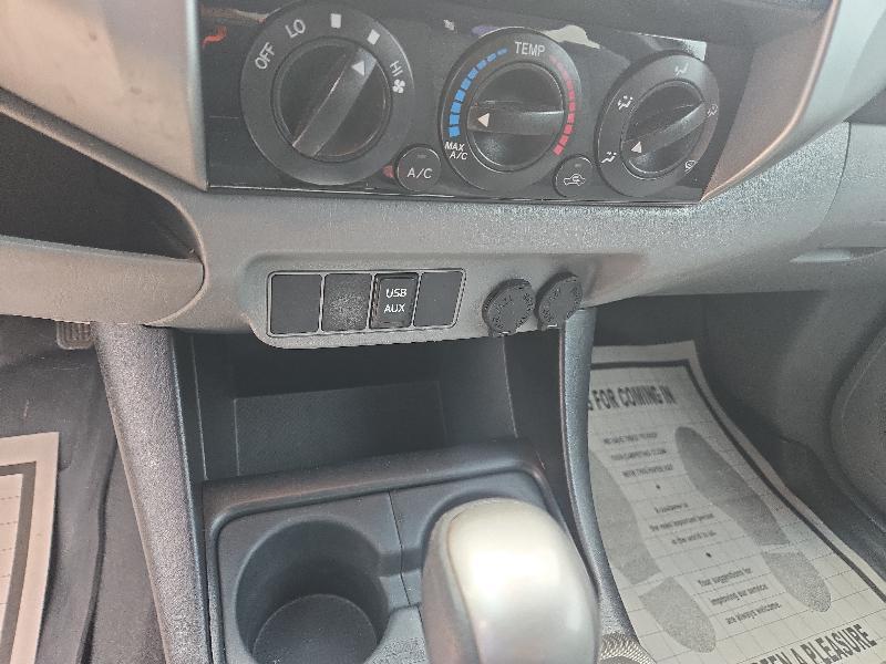 Toyota Tacoma PreRunner Double Cab V6 5AT 2WD 2015
