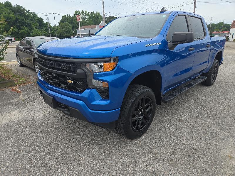 Chevrolet Silverado 1500 Custom Crew Cab 2WD 2024