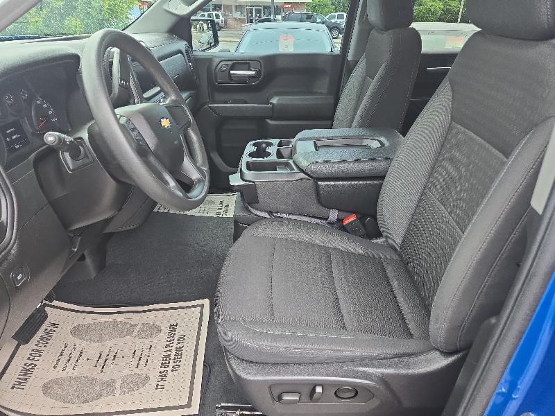 Chevrolet Silverado 1500 Custom Crew Cab 2WD 2024