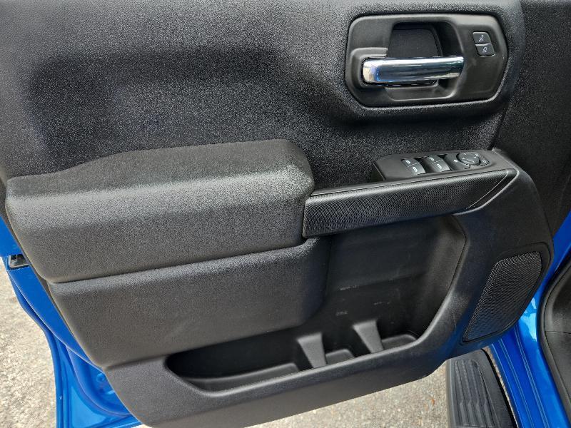Chevrolet Silverado 1500 Custom Crew Cab 2WD 2024