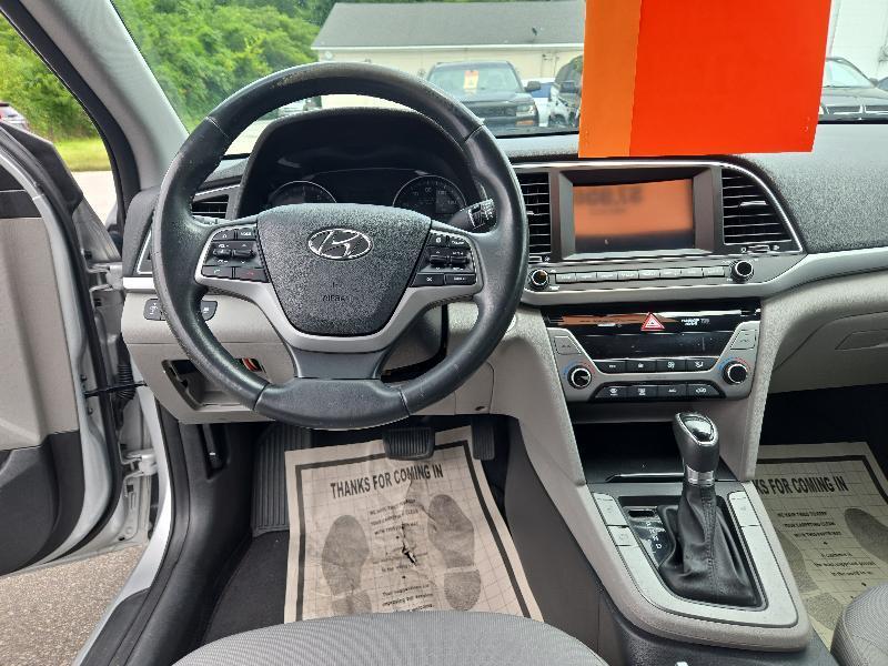 Hyundai Elantra SE 2017
