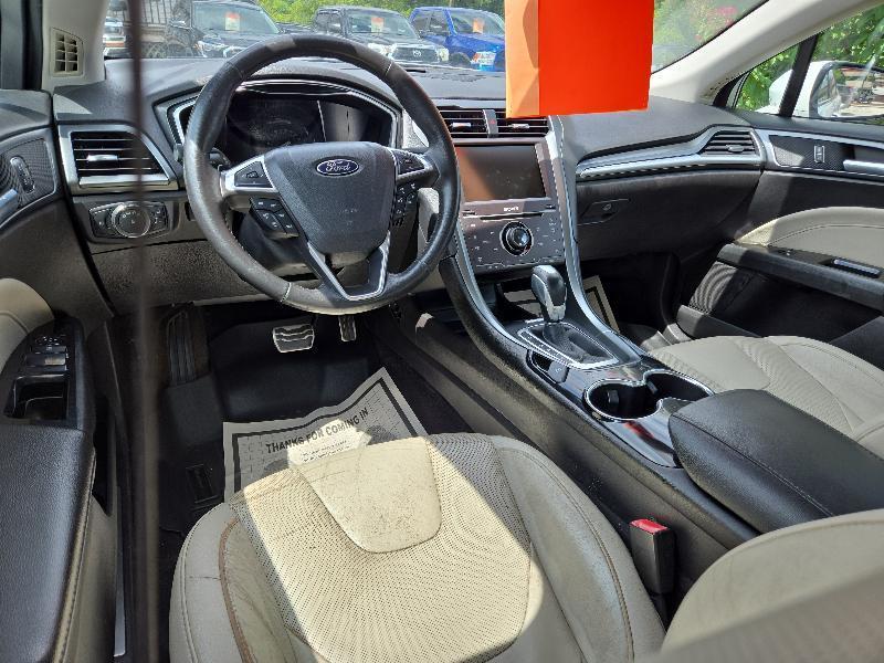 Ford Fusion Titanium 2015