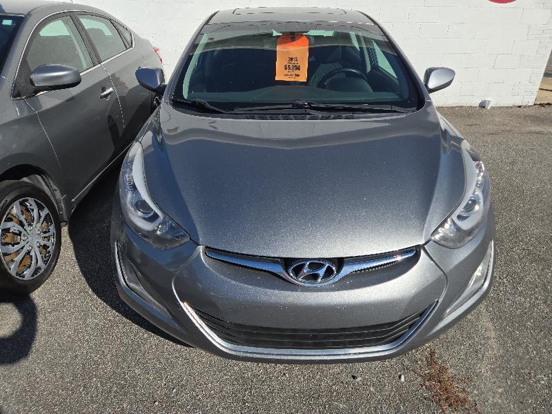 Hyundai Elantra SE 6AT 2015
