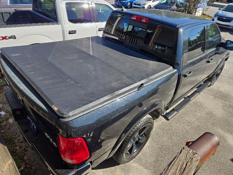 RAM 1500 SLT Crew Cab SWB 4WD 2016