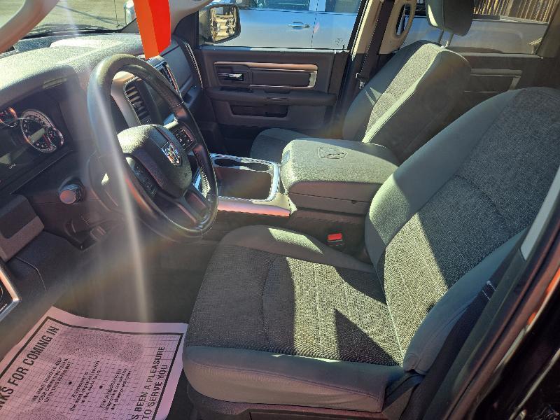 RAM 1500 SLT Crew Cab SWB 4WD 2016