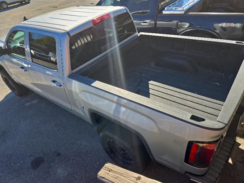GMC Sierra 1500 SLT Crew Cab Short Box 4WD 2017