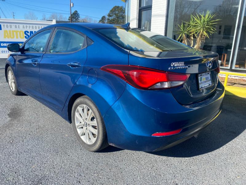 Hyundai Elantra SE 6AT 2015